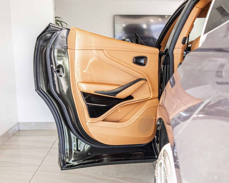 2026 Aston Martin DBX 707