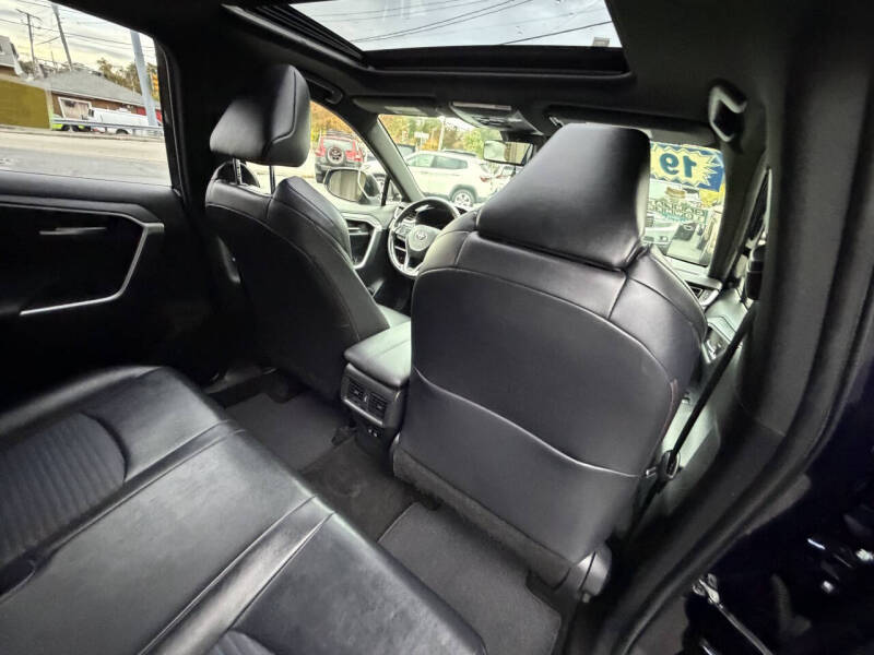 2019 Toyota RAV4 Hybrid XSE