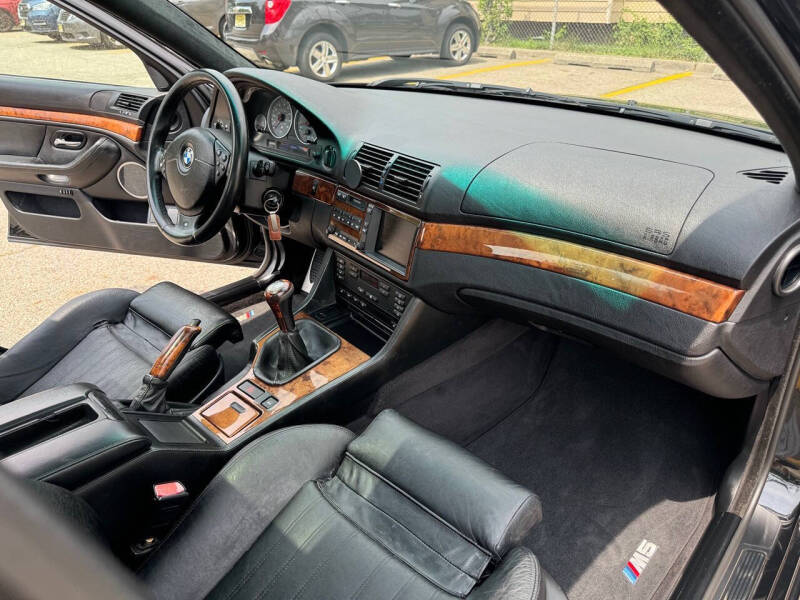 2000 BMW M5
