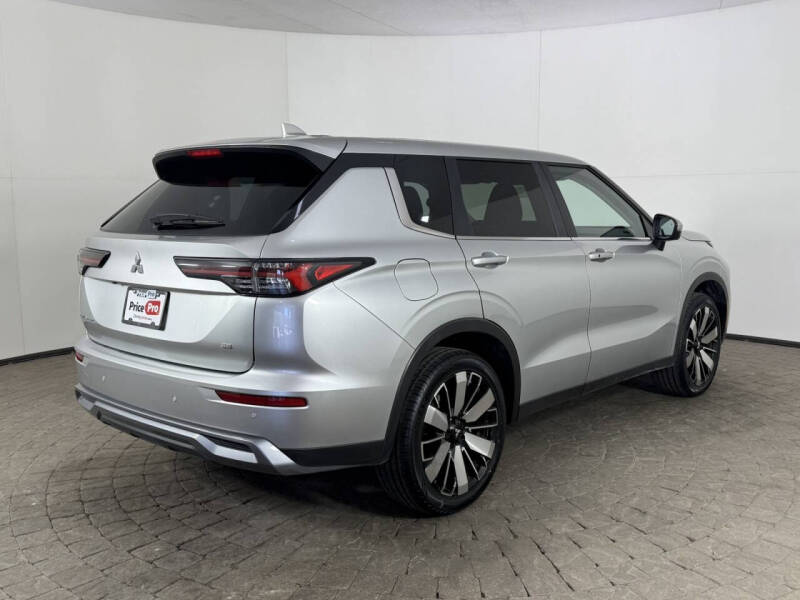 2025 Mitsubishi Outlander SE