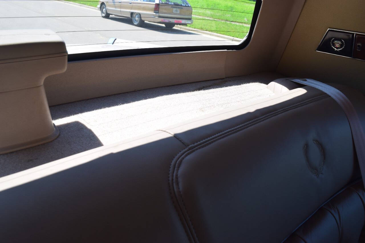 1991 Cadillac Brougham 156