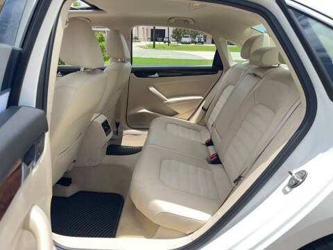 2015 Volkswagen Passat 1.8T SEL Premium