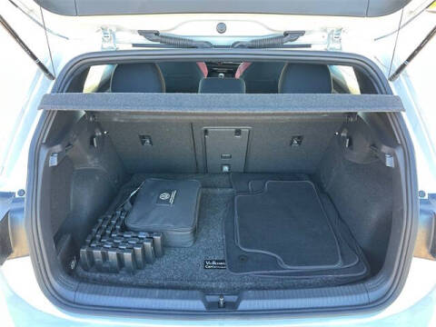 2023 Volkswagen Golf GTI SE