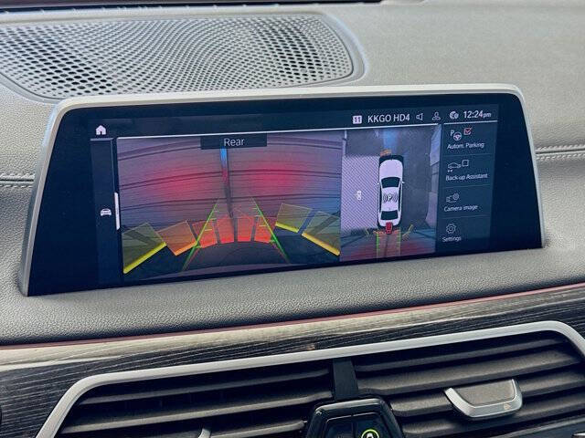 2022 BMW 7 Series 740i