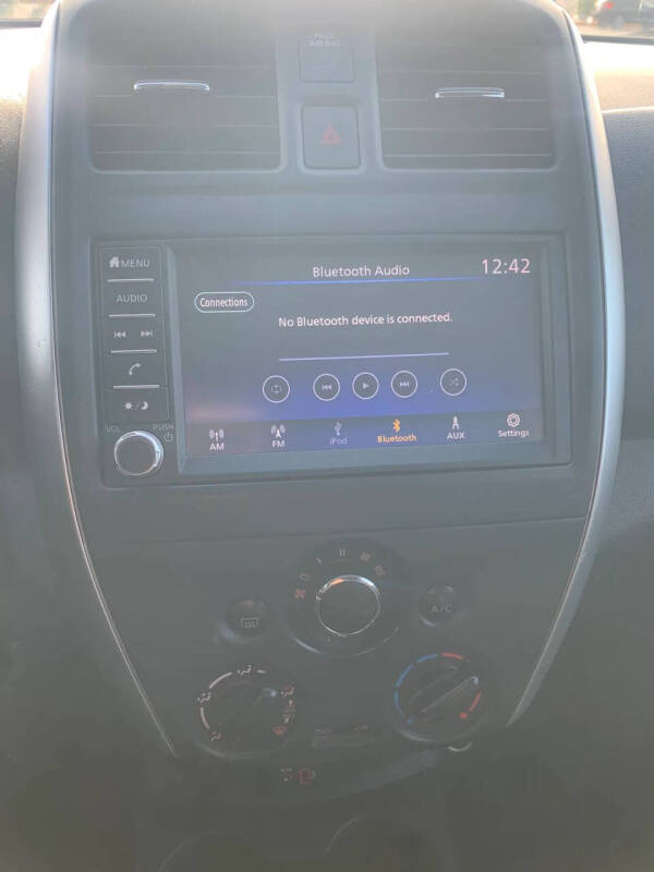 2019 Nissan Versa SV