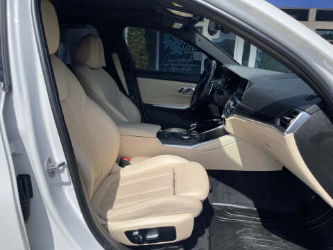 2022 BMW 3 Series 330e