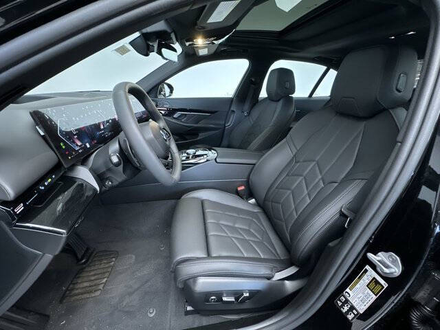 2025 BMW 5 Series 530i xDrive