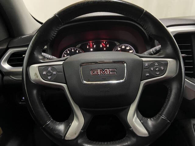 2017 GMC Acadia SLE-2