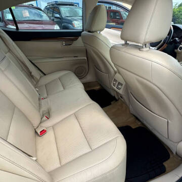 2014 Lexus ES 300h