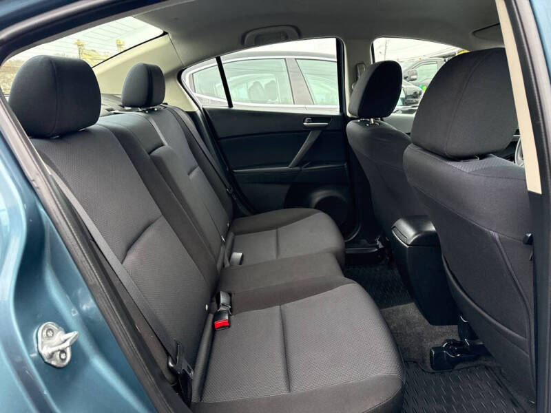 2011 Mazda MAZDA3 i Touring