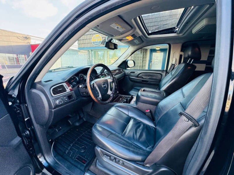 2008 GMC Yukon XL Denali