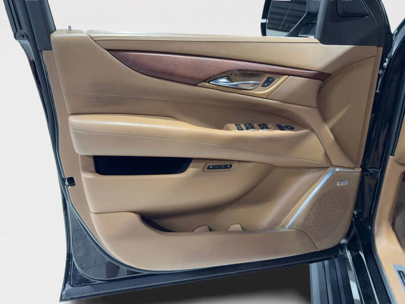 2016 Cadillac Escalade Platinum