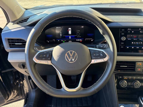 2024 Volkswagen Taos SE 4Motion