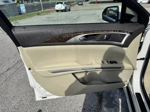 2013 Lincoln MKZ