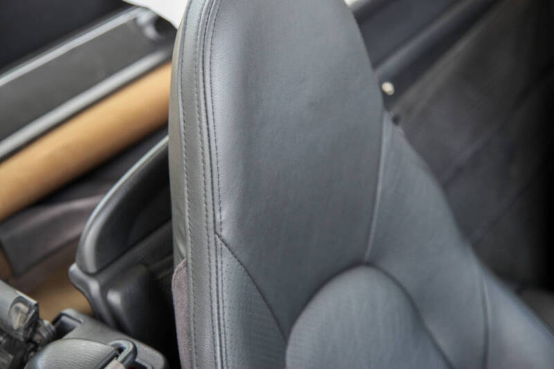 2003 Mazda MX-5 Miata LS