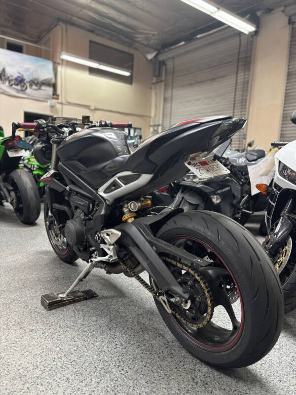 2019 Triumph Street Triple R