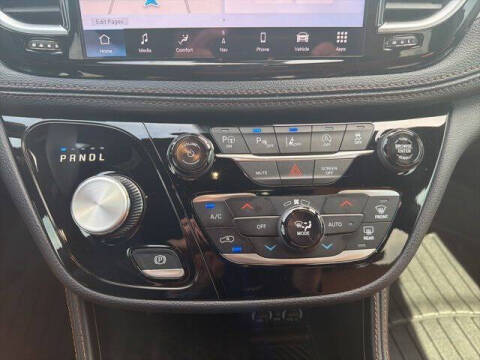 2025 Chrysler Pacifica Pinnacle