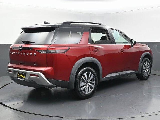 2022 Nissan Pathfinder SL