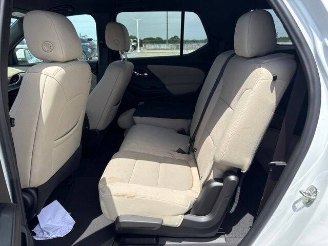 2023 Chevrolet Traverse LS