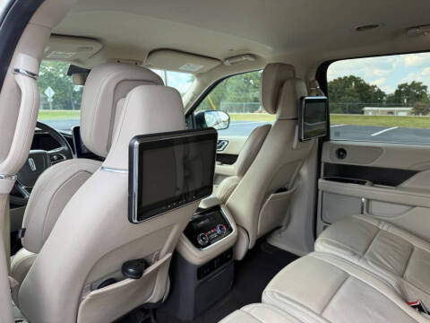 2018 Lincoln Navigator Select