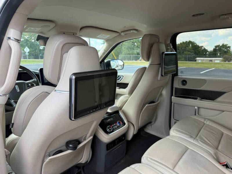 2018 Lincoln Navigator Select