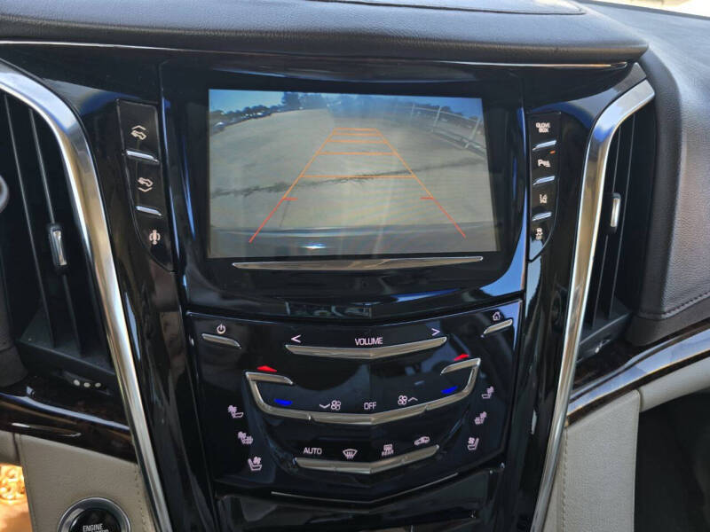 2015 Cadillac Escalade Luxury