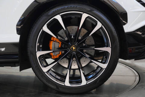 2023 Lamborghini Urus S