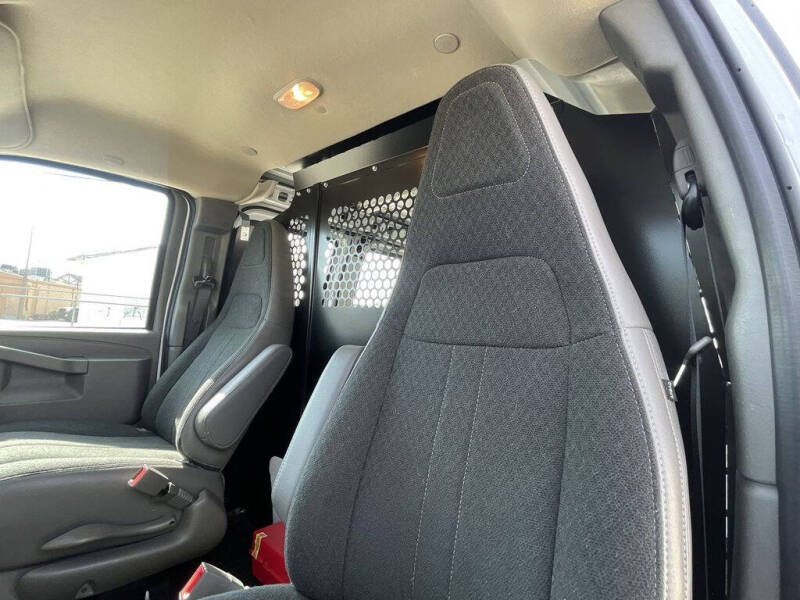 2024 Chevrolet Express 2500