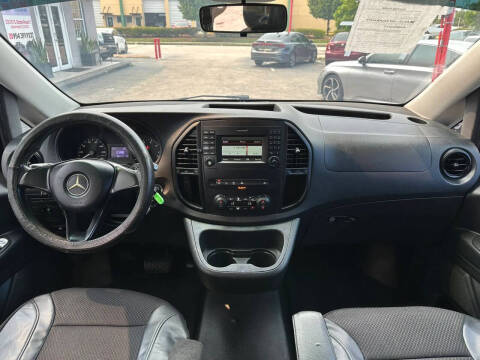 2016 Mercedes-Benz Metris Passenger
