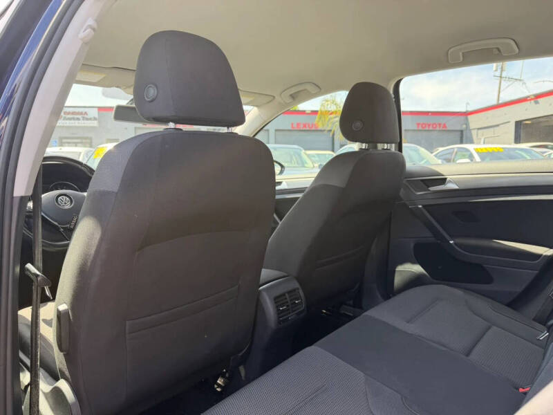 2017 Volkswagen e-Golf SE