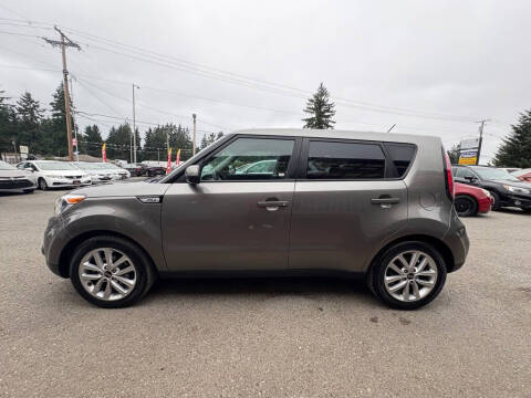 2017 Kia Soul +