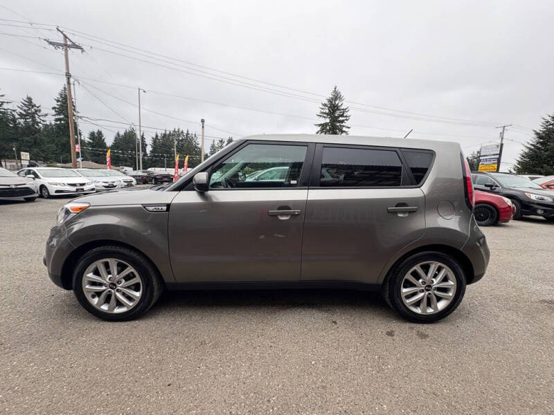 2017 Kia Soul +