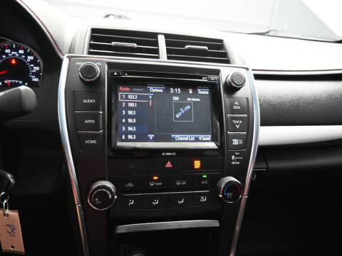 2016 Toyota Camry SE