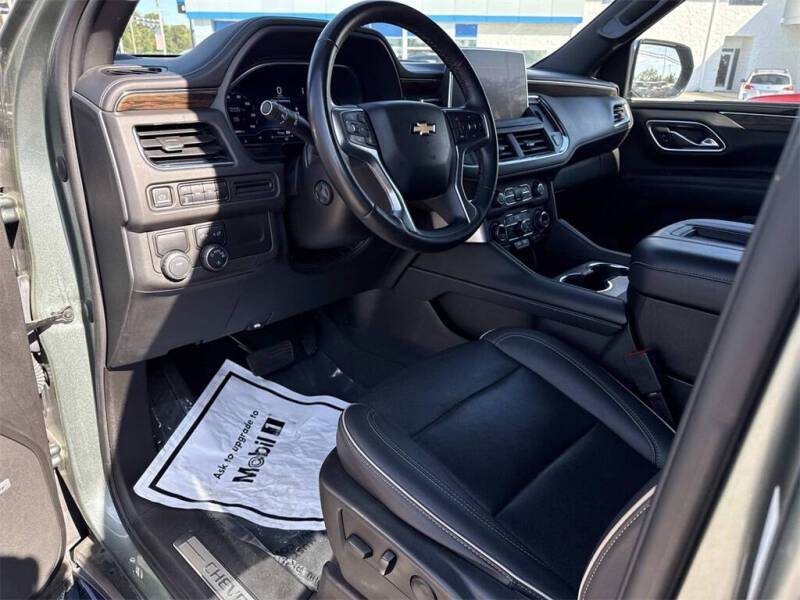 2023 Chevrolet Suburban Premier