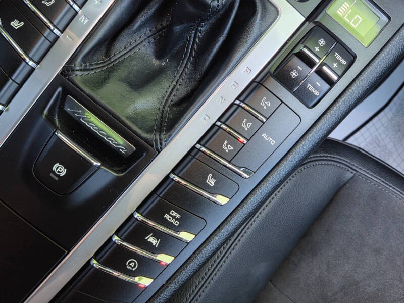 2017 Porsche Macan