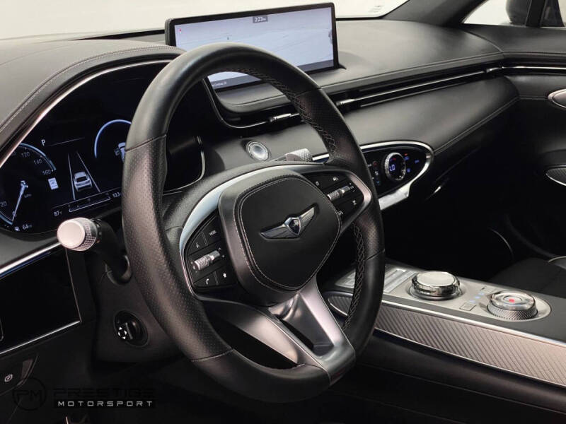 2023 Genesis GV70 2.5T Standard