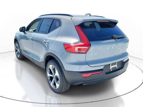 2026 Volvo XC40 B5 Plus