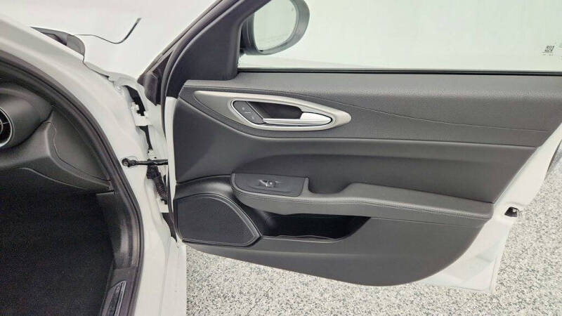 2025 Alfa Romeo Giulia