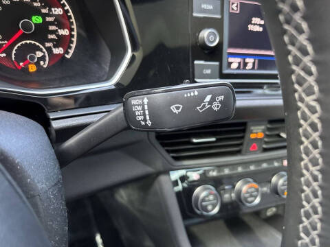 2019 Volkswagen Jetta R-Line