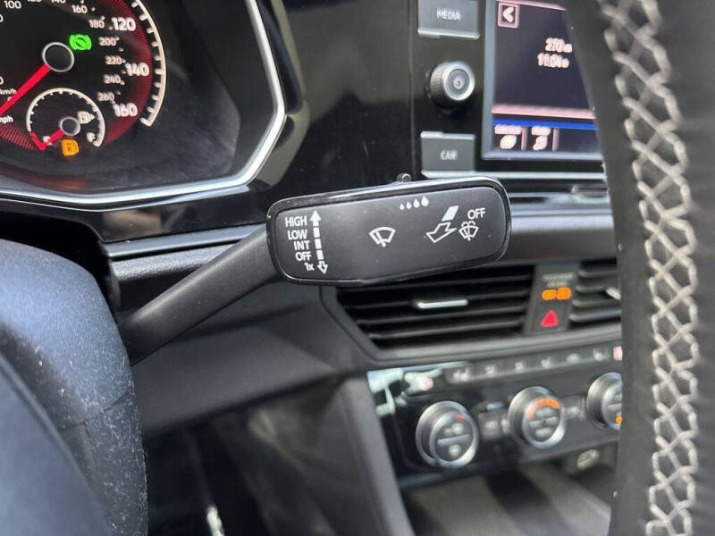 2019 Volkswagen Jetta R-Line