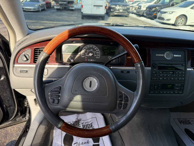 2004 Lincoln Town Car Ultimate