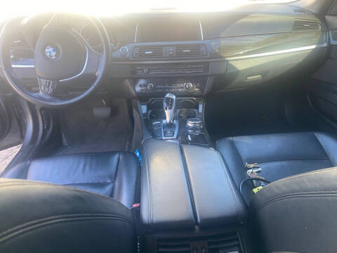 2015 BMW 5 Series 528i