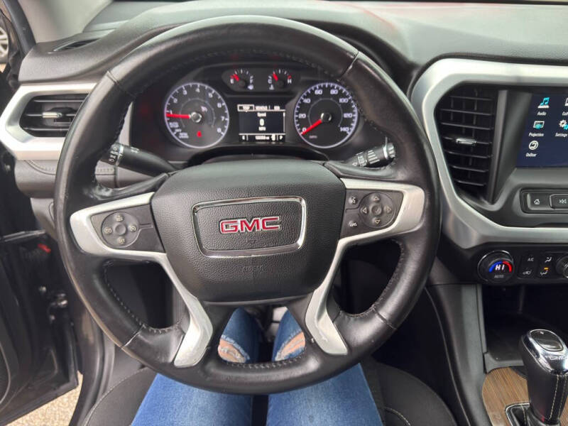 2017 GMC Acadia SLE-1