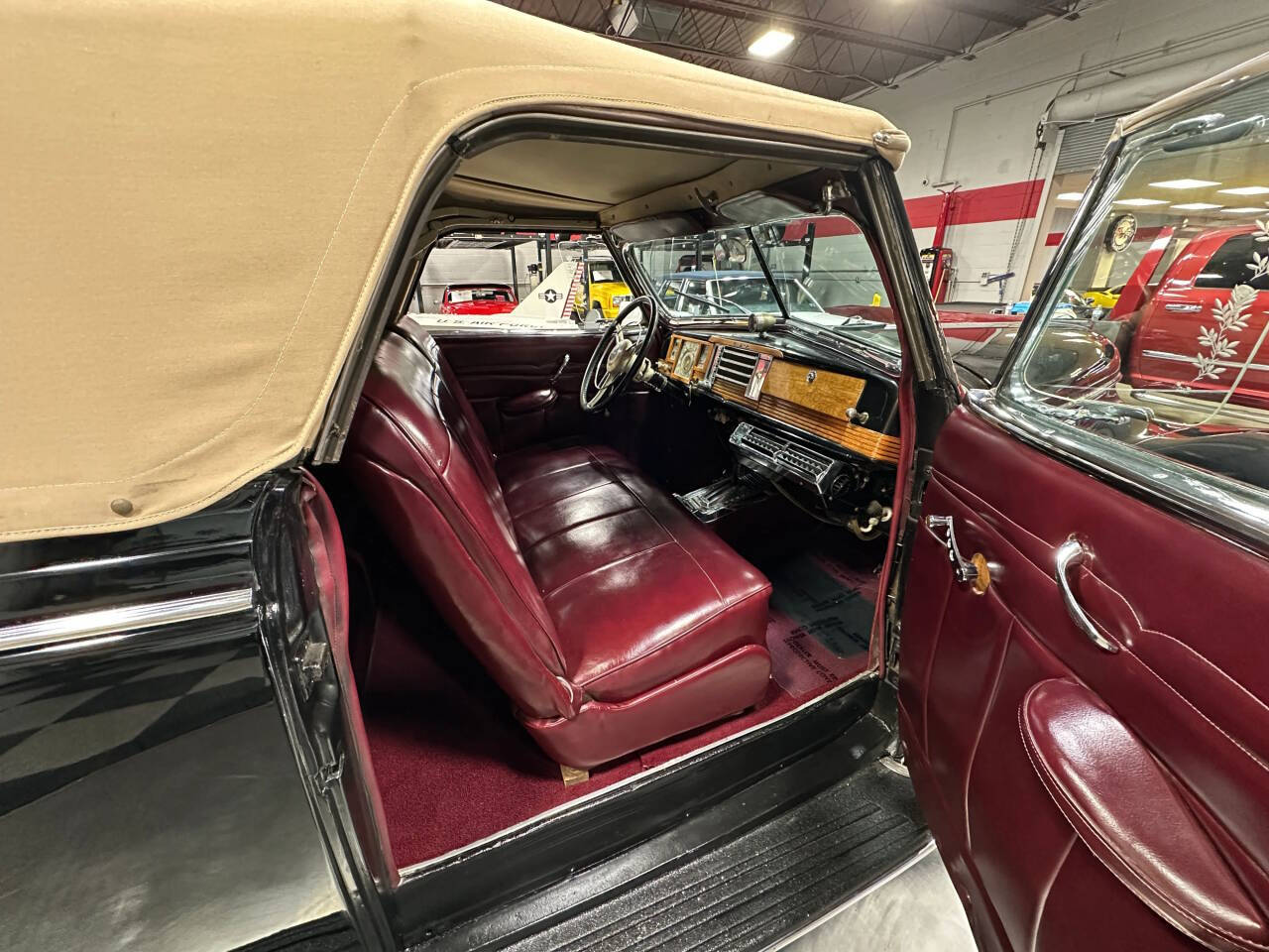1940 Chrysler C25 40