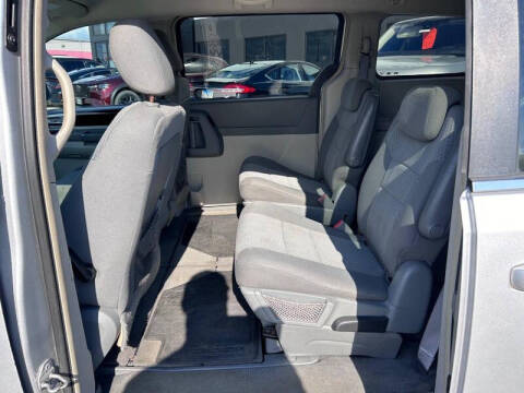 2010 Chrysler Town and Country Touring