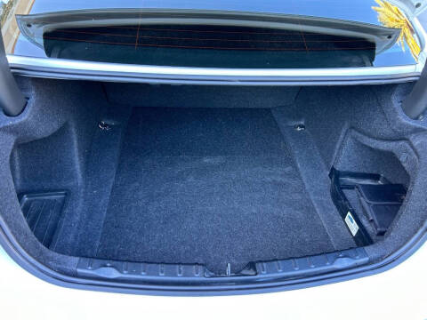 2018 BMW 3 Series 320i