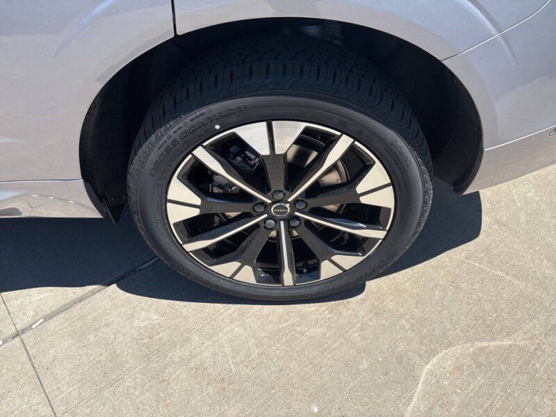 2026 Volvo XC60 T8 Plus