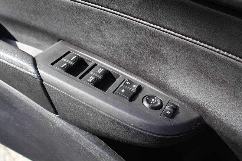 2015 Acura ILX 2.0L w/Tech