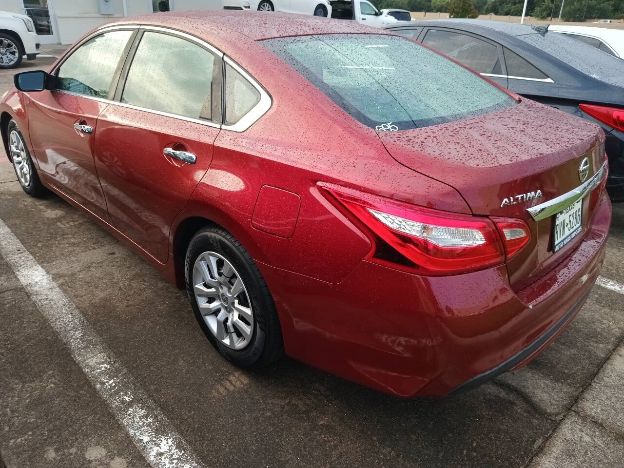 2016 Nissan Altima for sale at Auto Haus Imports in Grand Prairie, TX