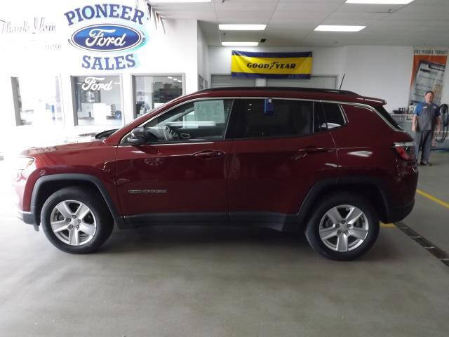 Used 2022 Jeep Compass Latitude with VIN 3C4NJDBB9NT110970 for sale in Platteville, WI